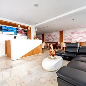  Aparthotel Family